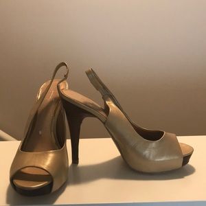 Gold / Tan Shimmer Jessica Simpson Stiletto Heel